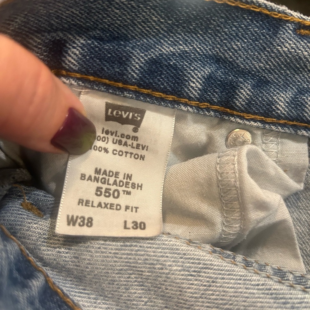Men’s Levi’s 550 relaxed fit, red tag, medium wash Vintage - Picture 6 of 11